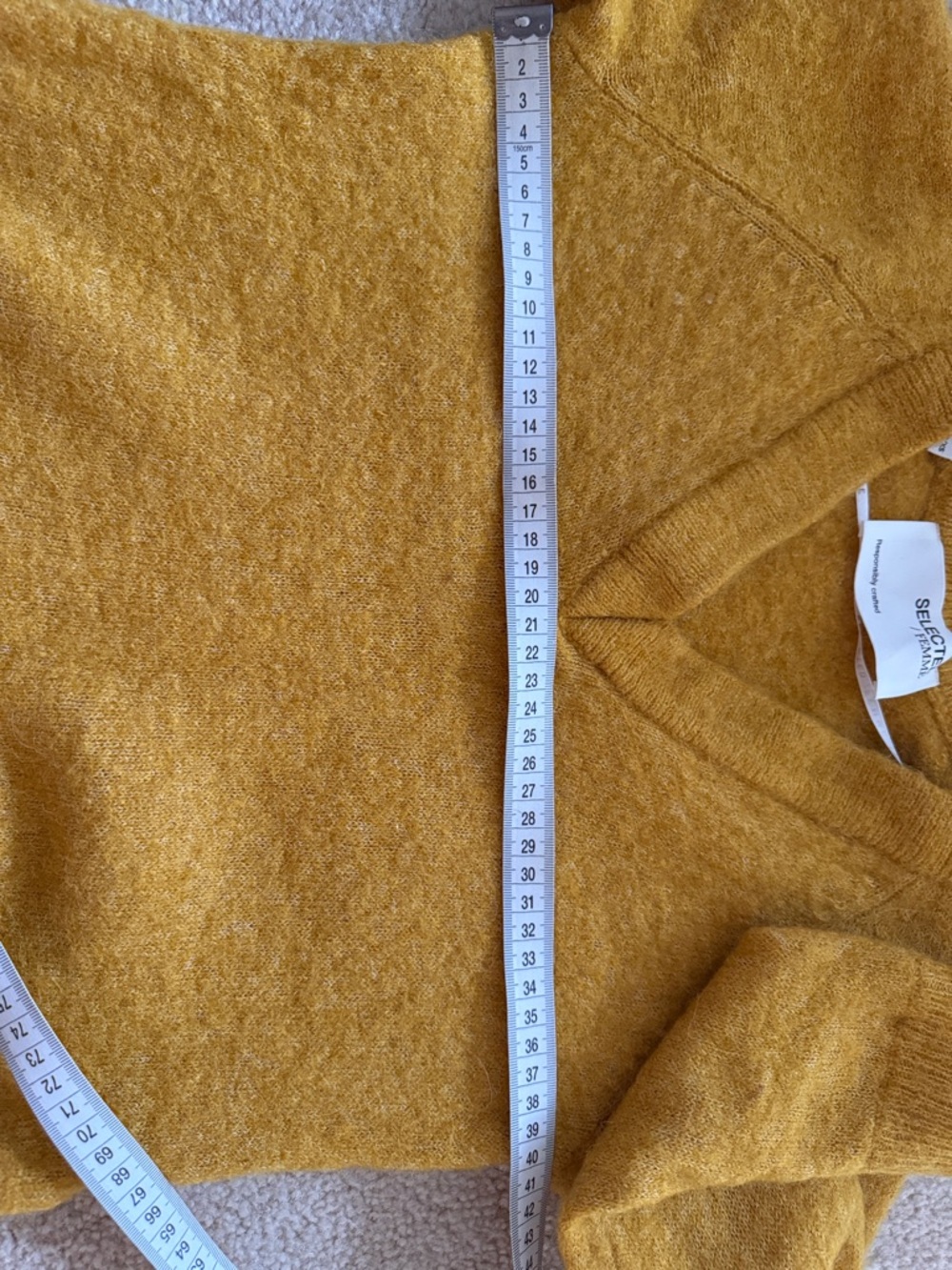 Beautiful Selected femme sweater in yellow mustard color - Picture 7 of 9